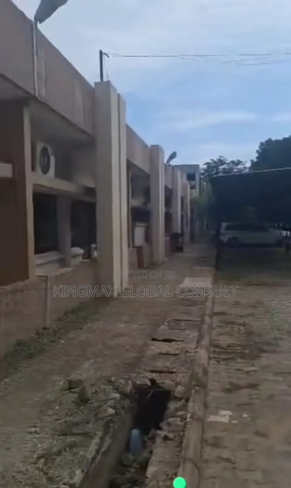 Sweet Commercial Property for Exclusive Sale : Land Size: 5,890 SQM in Maitama