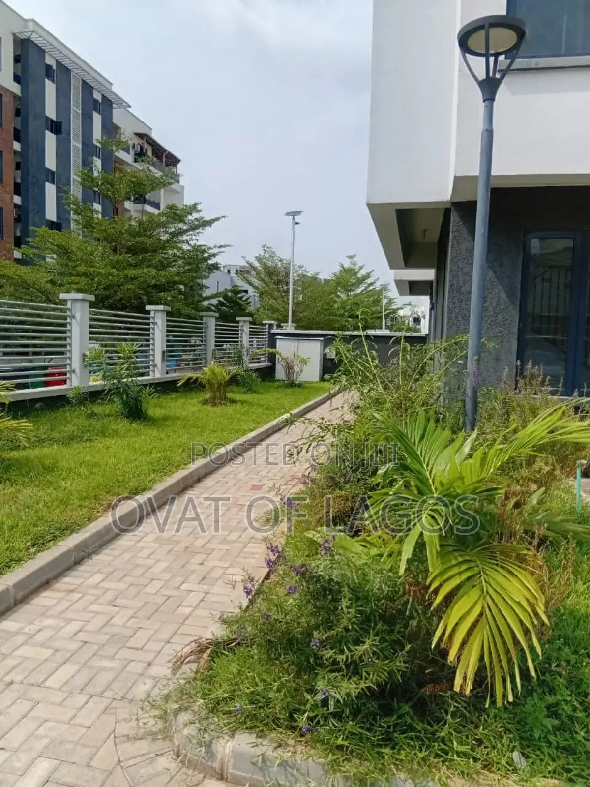 5bdrm House in Lekki Phase 1 Off for rent in Lekki Phase 1