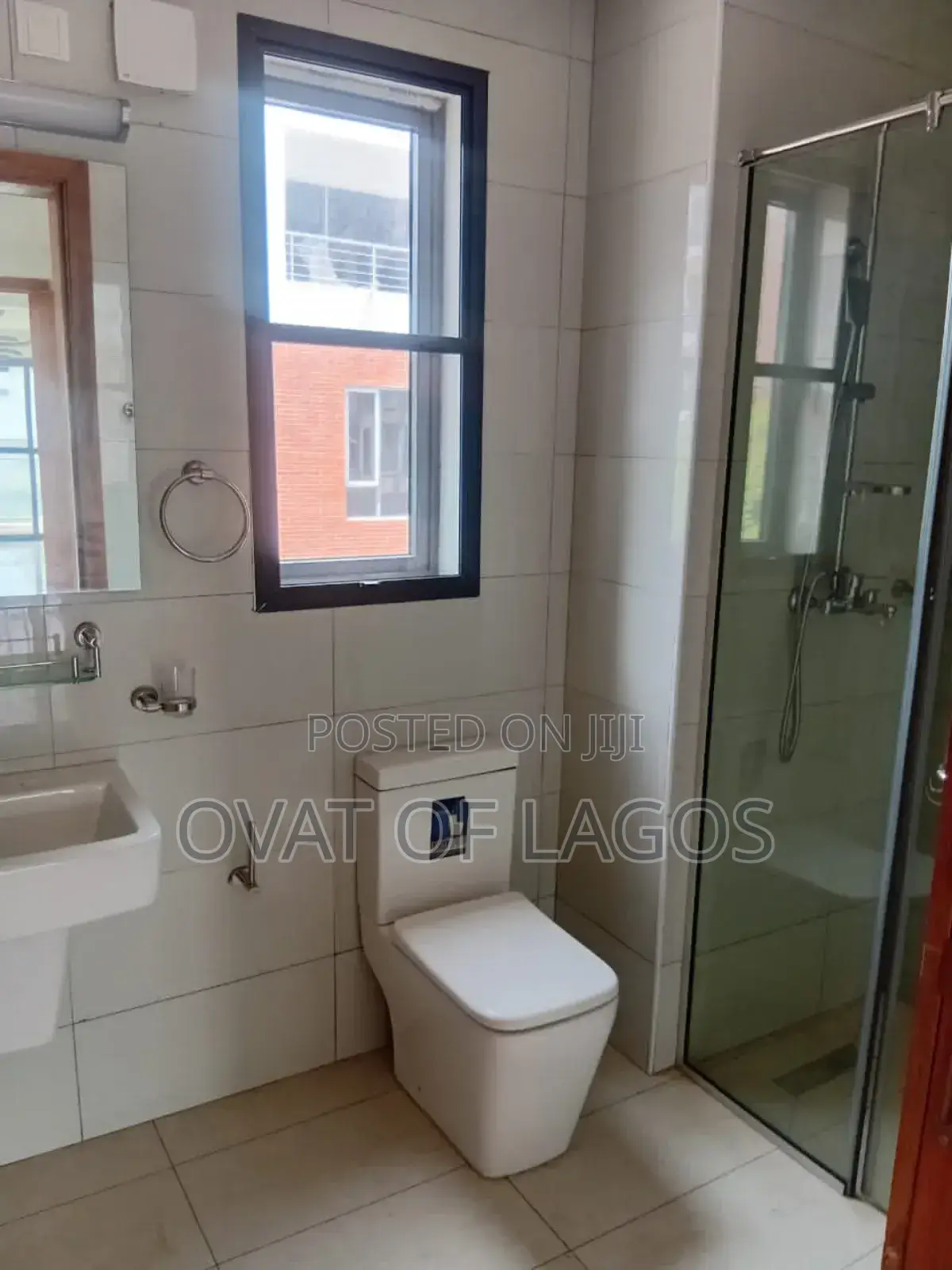 5bdrm House in Lekki Phase 1 Off for rent in Lekki Phase 1