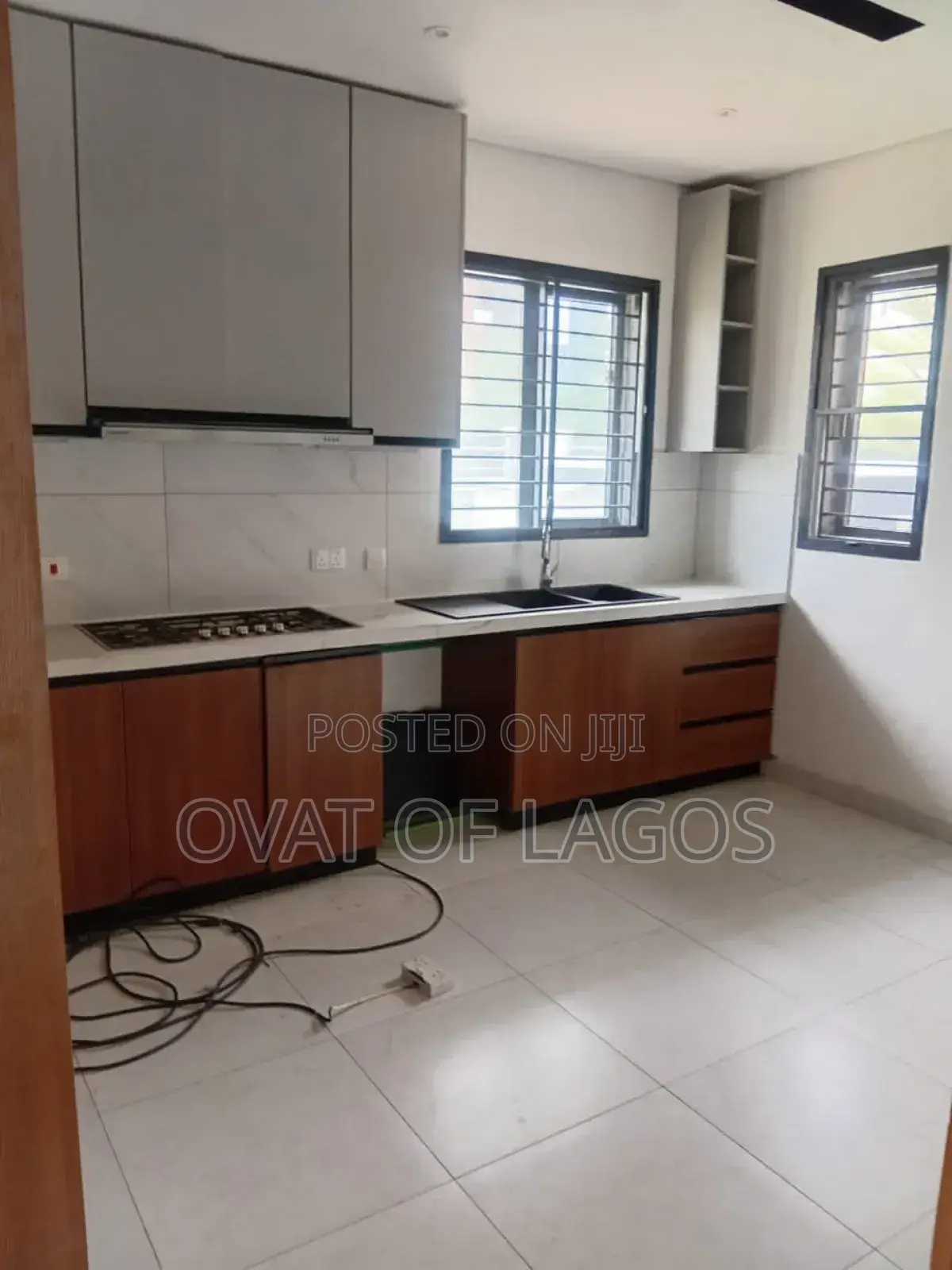 5bdrm House in Lekki Phase 1 Off for rent in Lekki Phase 1