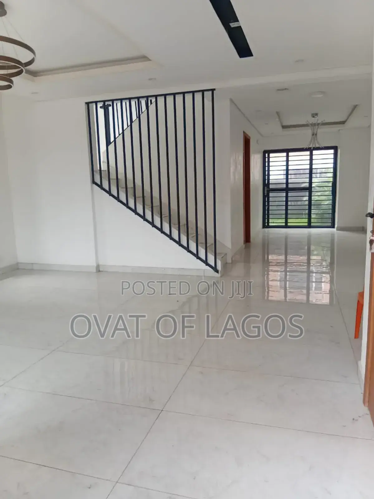 5bdrm House in Lekki Phase 1 Off for rent in Lekki Phase 1