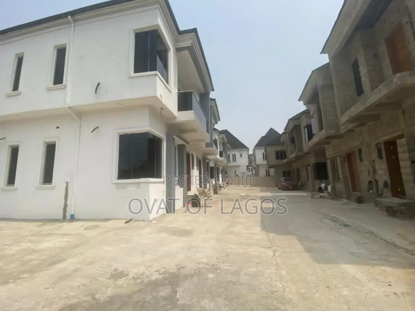 4bdrm Duplex in Chevron for rent in Chevron