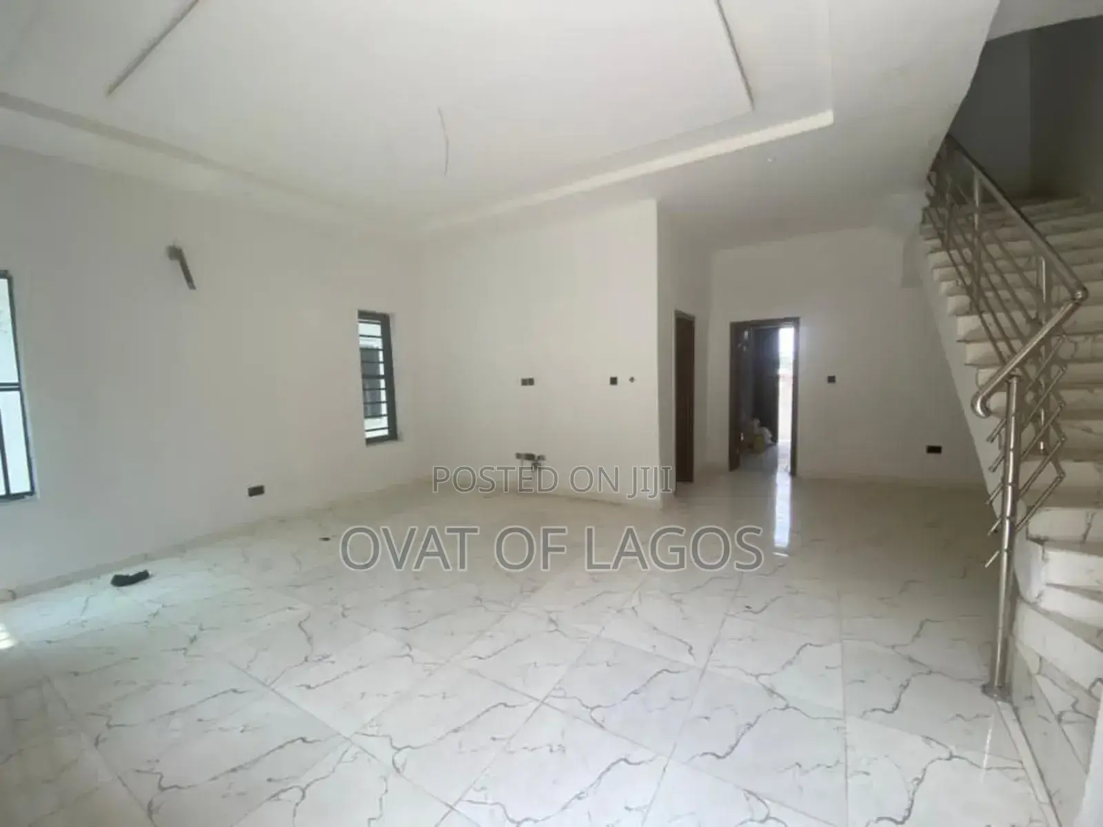 4bdrm Duplex in Chevron for rent in Chevron
