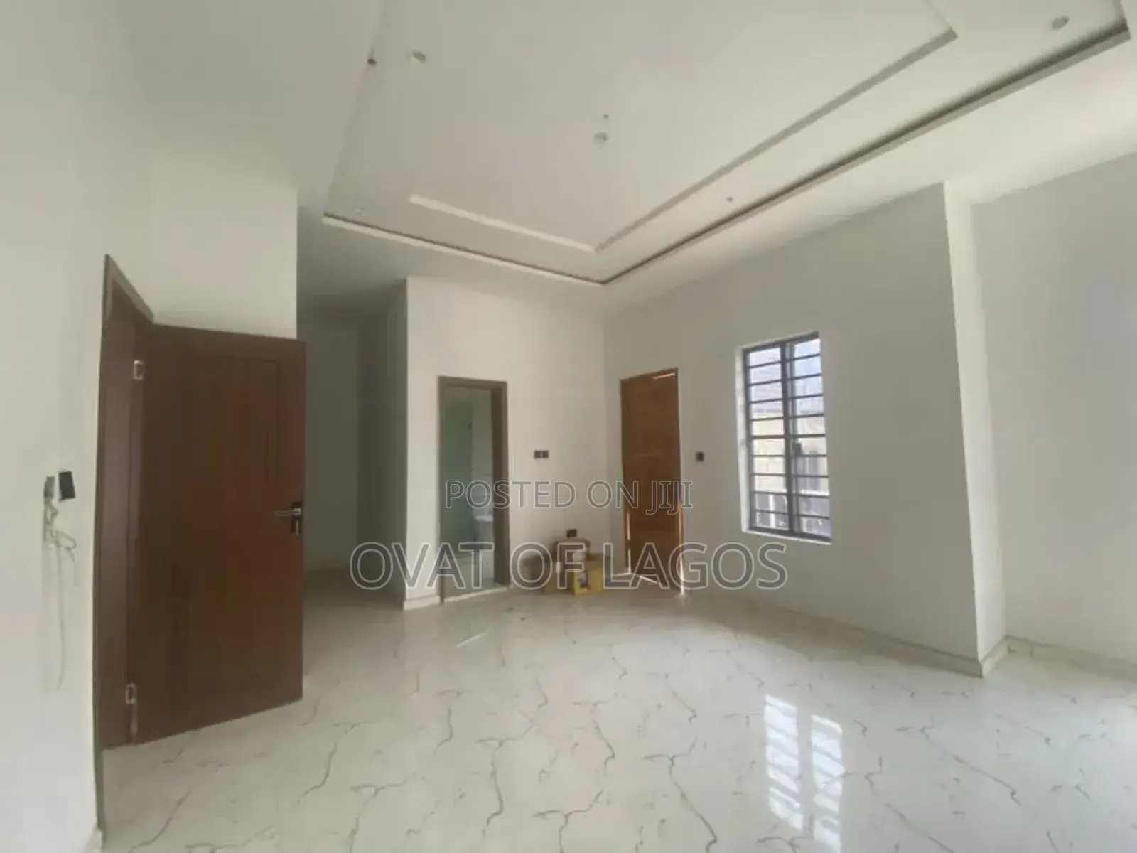 4bdrm Duplex in Chevron for rent in Chevron