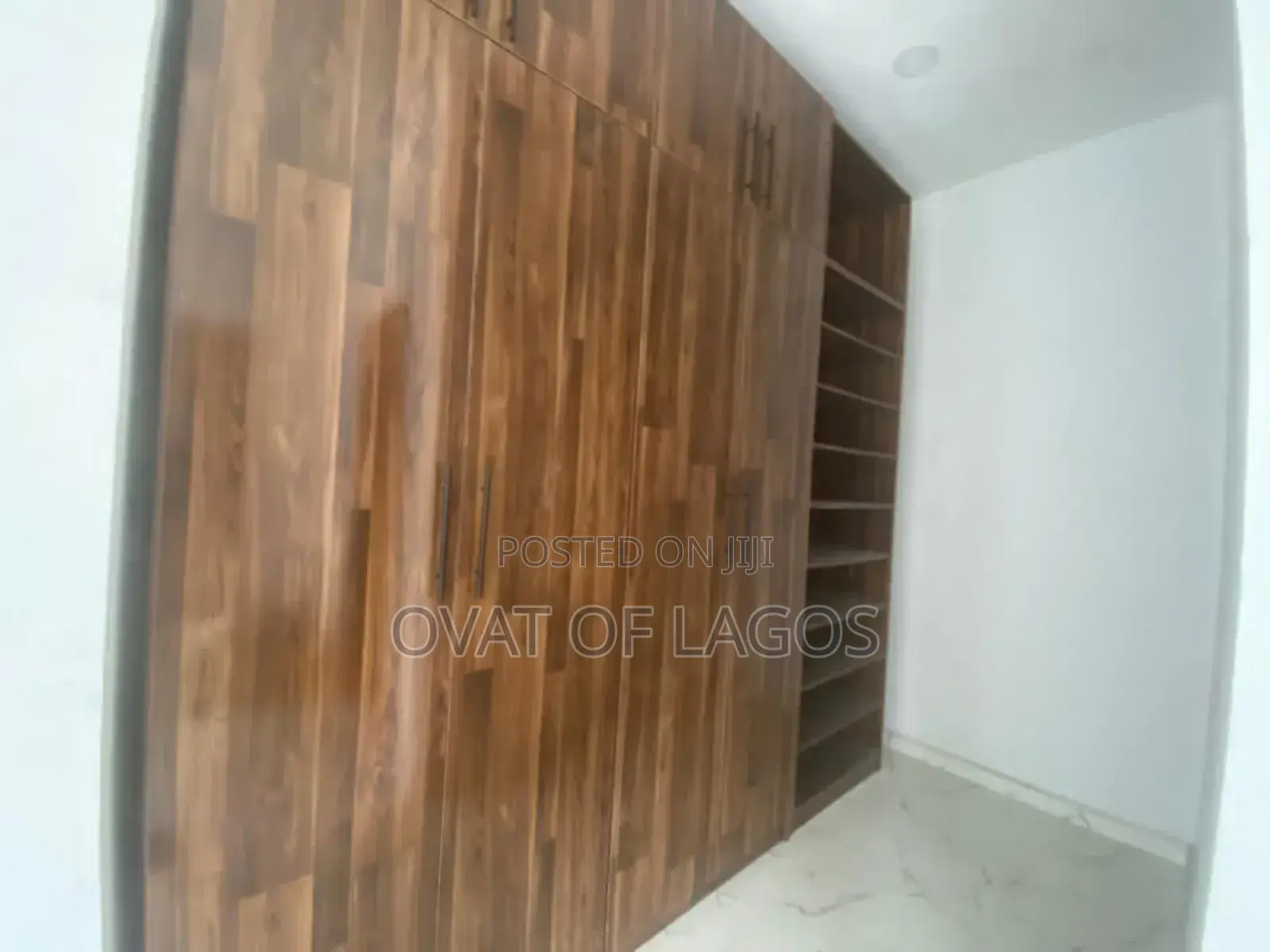 4bdrm Duplex in Chevron for rent in Chevron