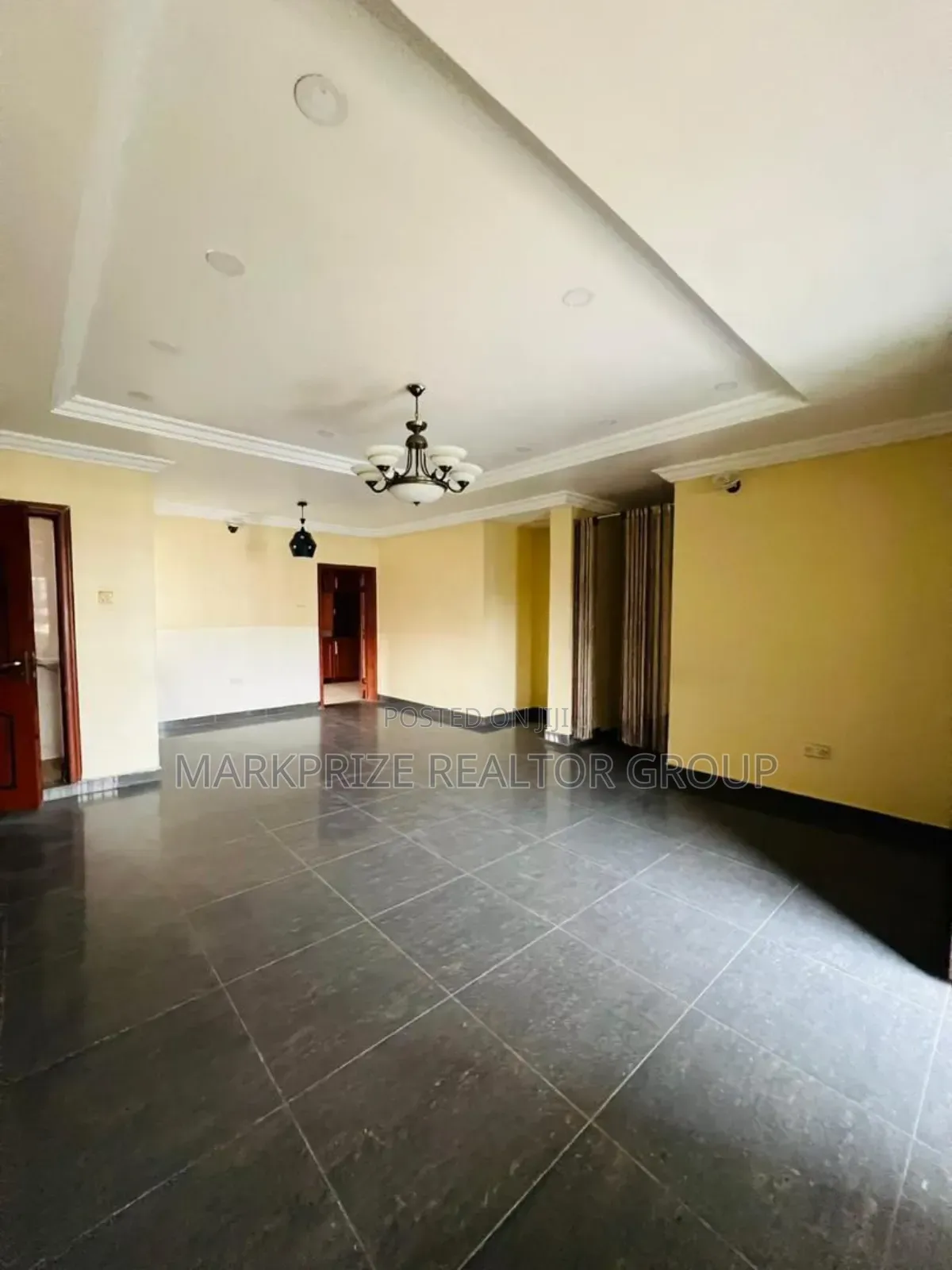 3bdrm Apartment in Adeniyi Jones Ikeja for sale in Adeniyi Jones