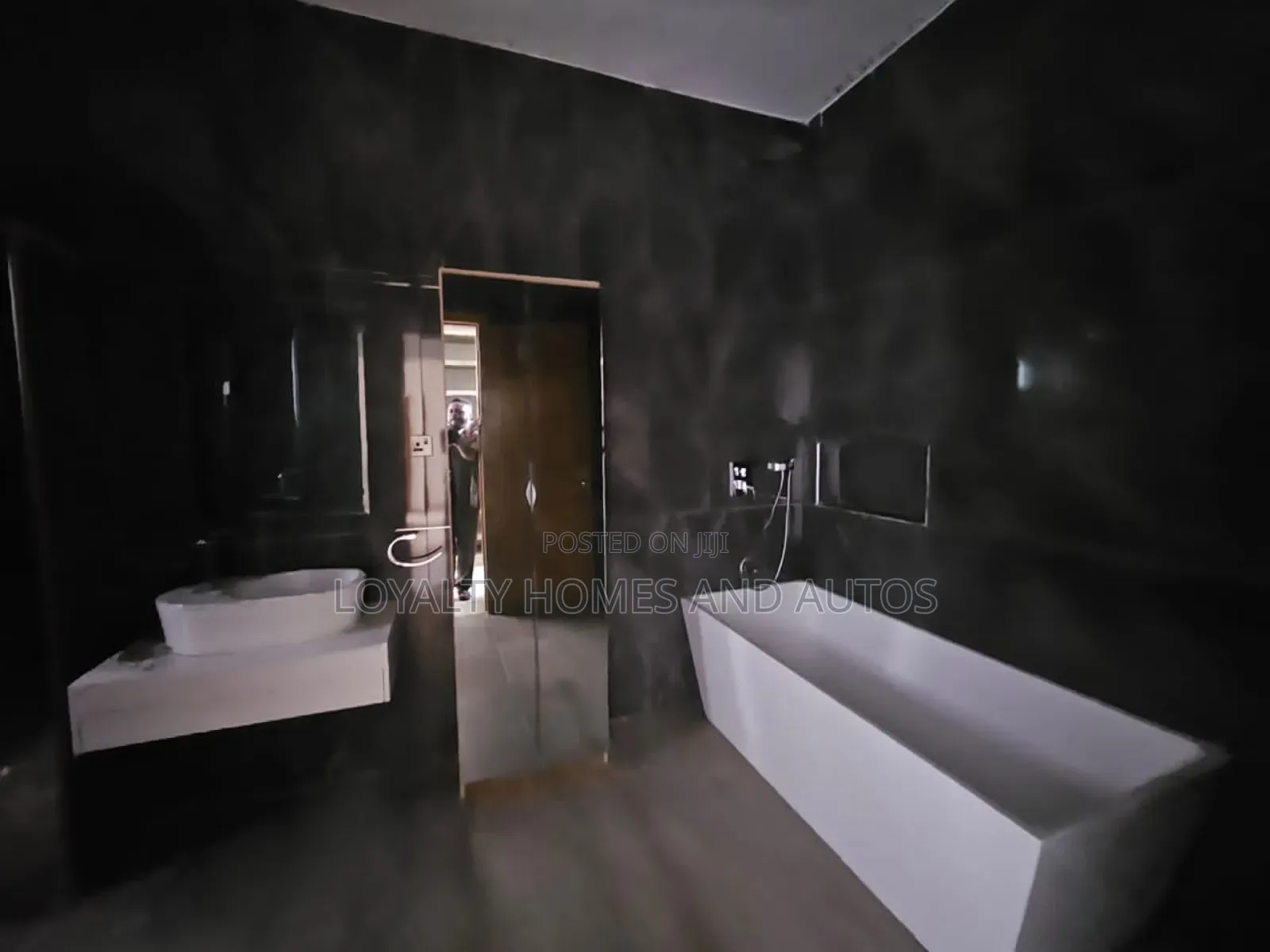 4bdrm Maisonette in Old Ikoyi for sale in Old Ikoyi
