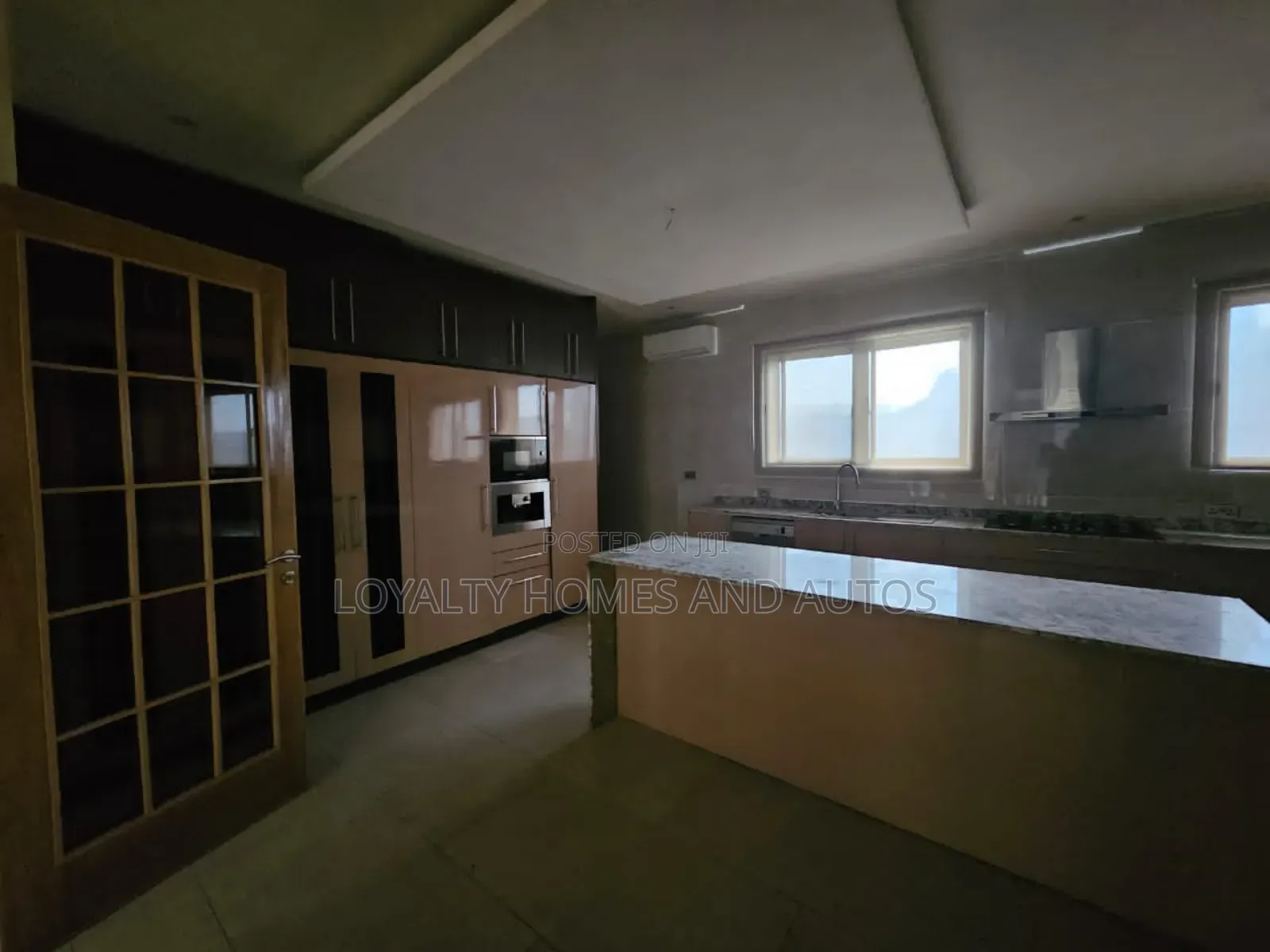 4bdrm Maisonette in Old Ikoyi for sale in Old Ikoyi