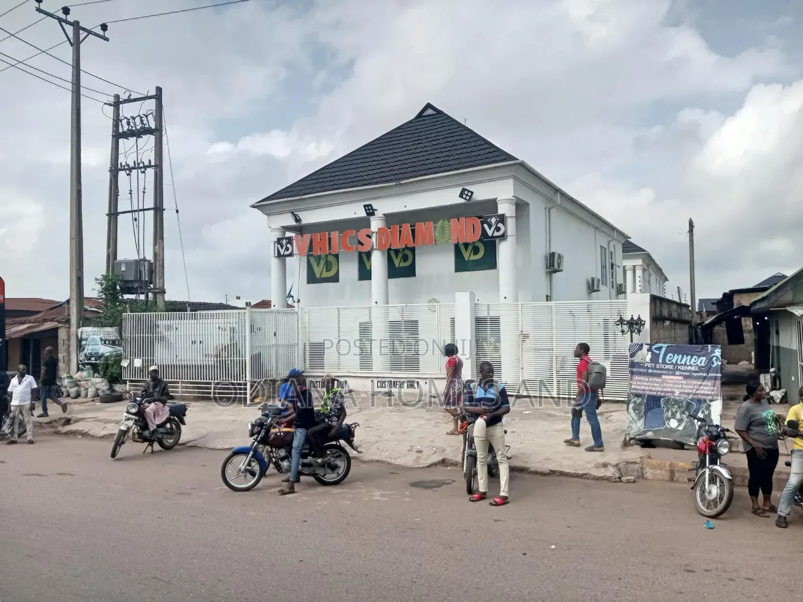 Recreational Centre for Sale Along Eleyele Roundabout Road, Ibadan in Ibadan