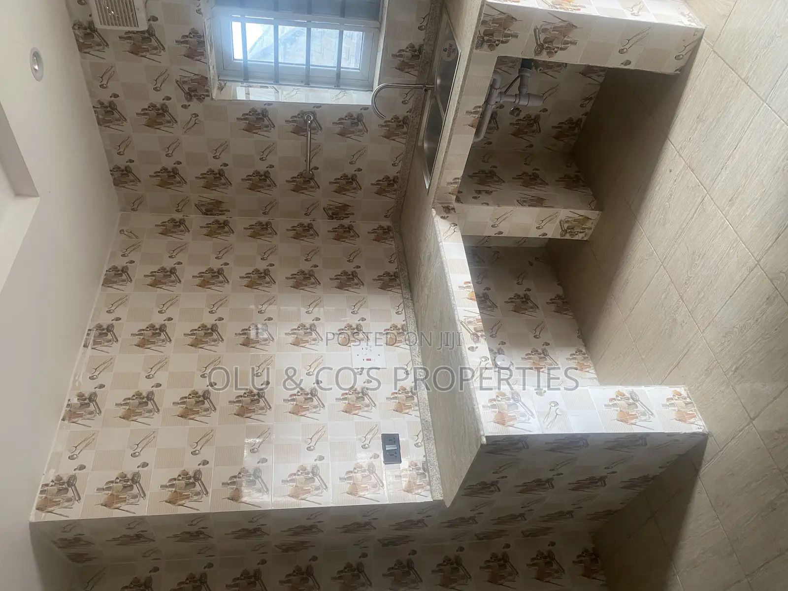 2bdrm Block of Flats in Residential, Gaduwa for rent in Gaduwa