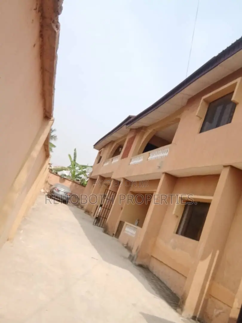 3bdrm Apartment in Bee Shop, Akala Express for rent in Akala Express