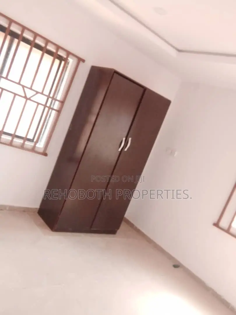 3bdrm Apartment in Bee Shop, Akala Express for rent in Akala Express