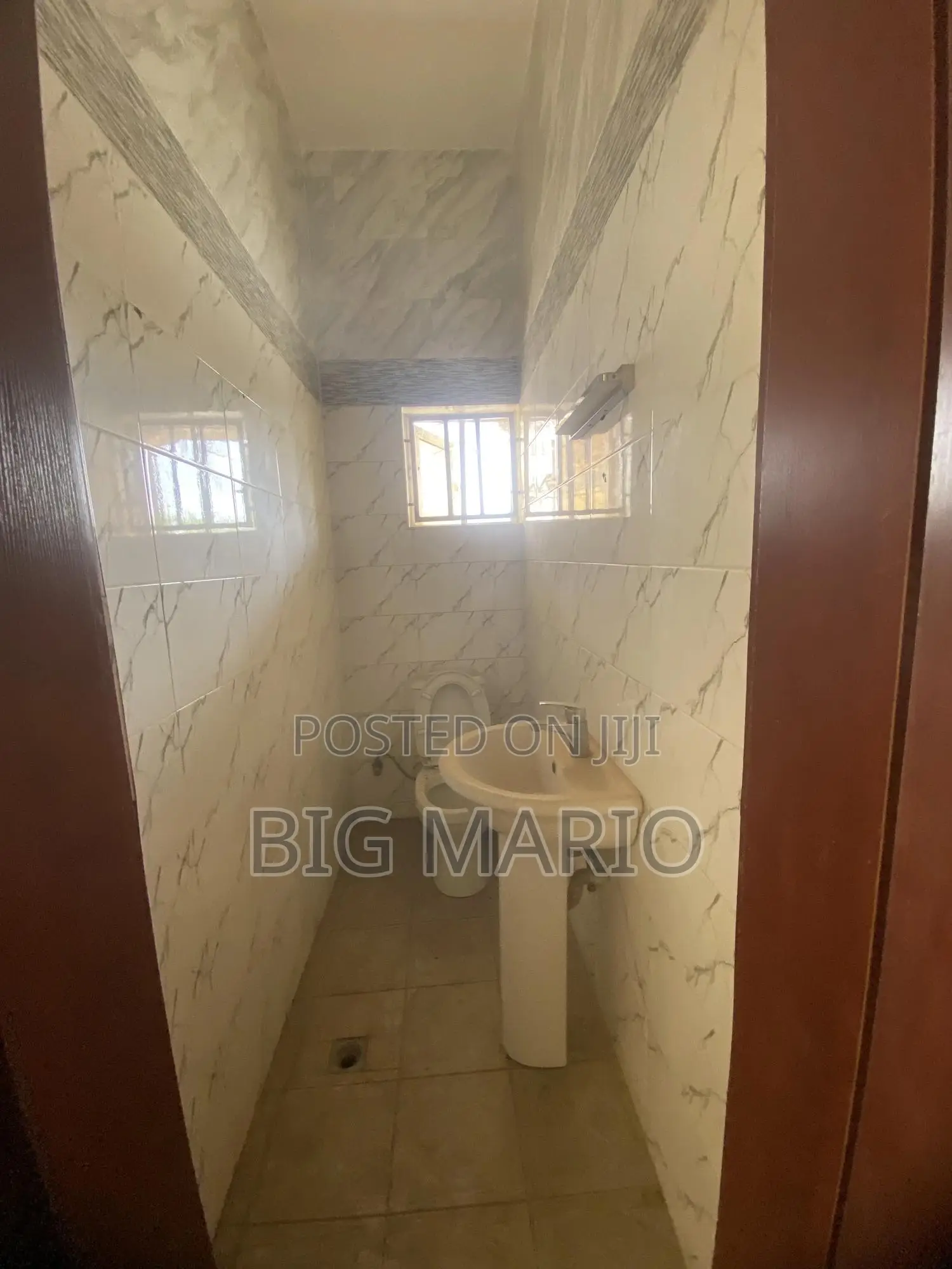 3bdrm Duplex in Guzape Main for sale in Guzape District