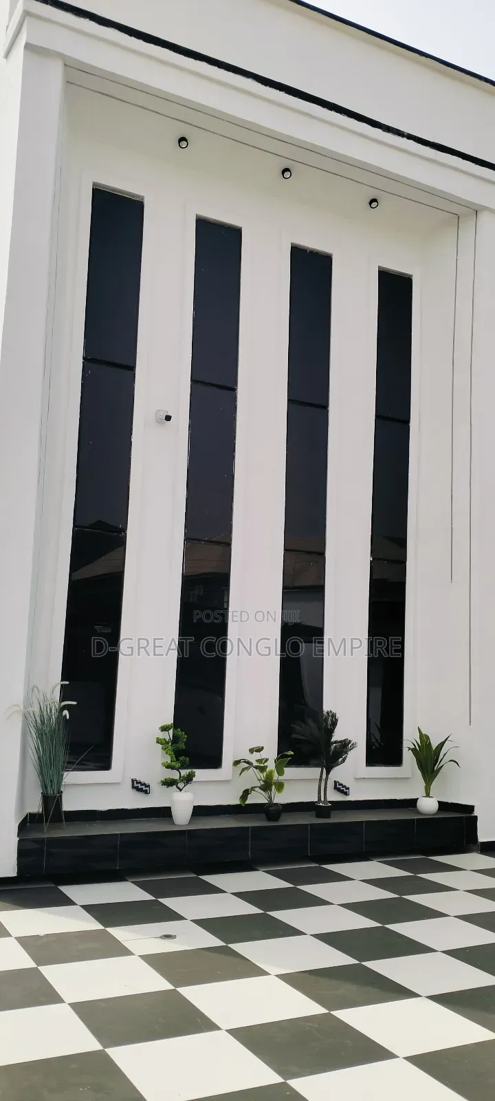 5bdrm Duplex in Behind New General, Oshimili South for sale in Oshimili South