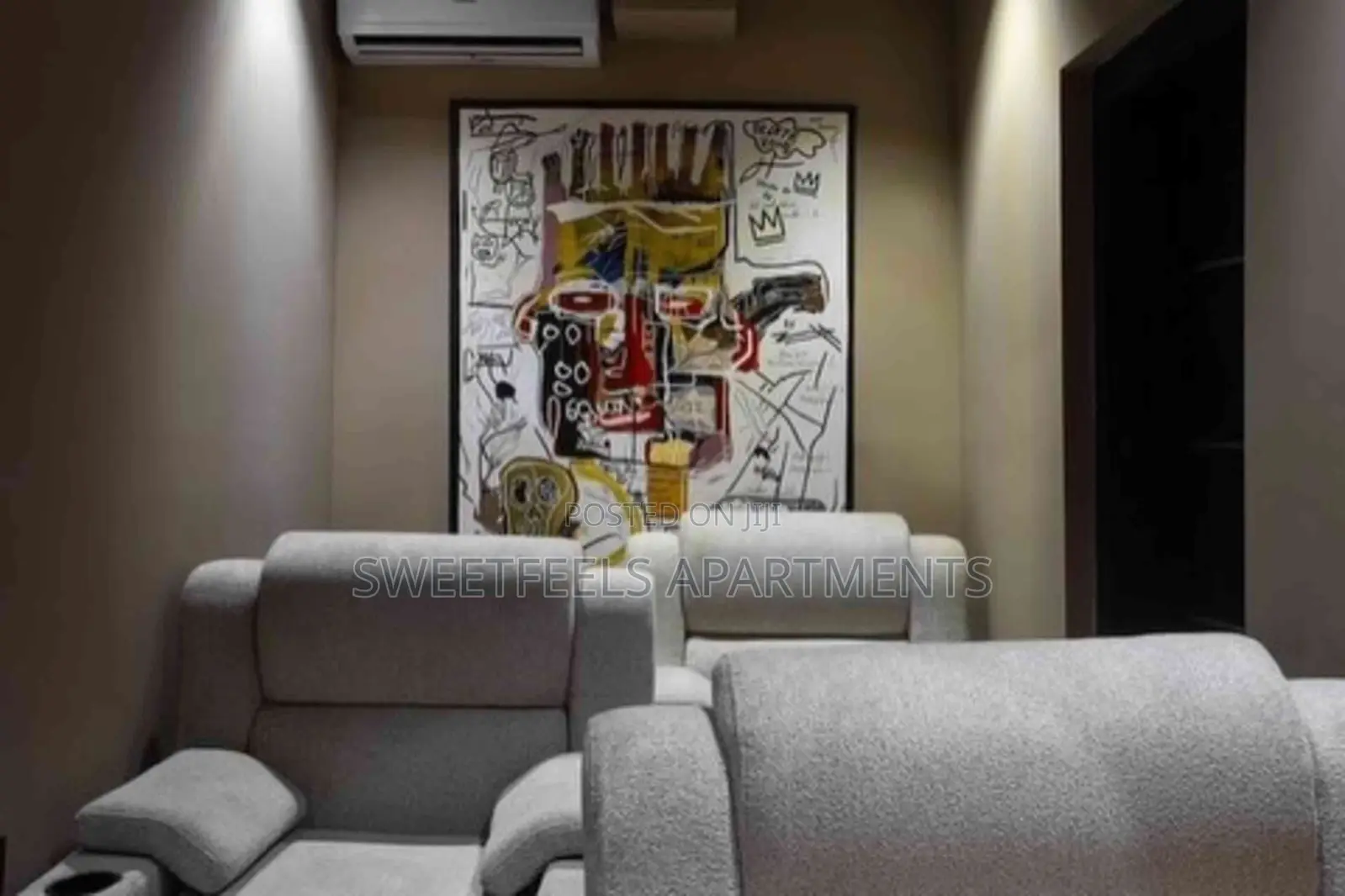 2 Bedroom With Ps5, Private Cinema, Elevator and Washing Machine in Lekki Phase 1
