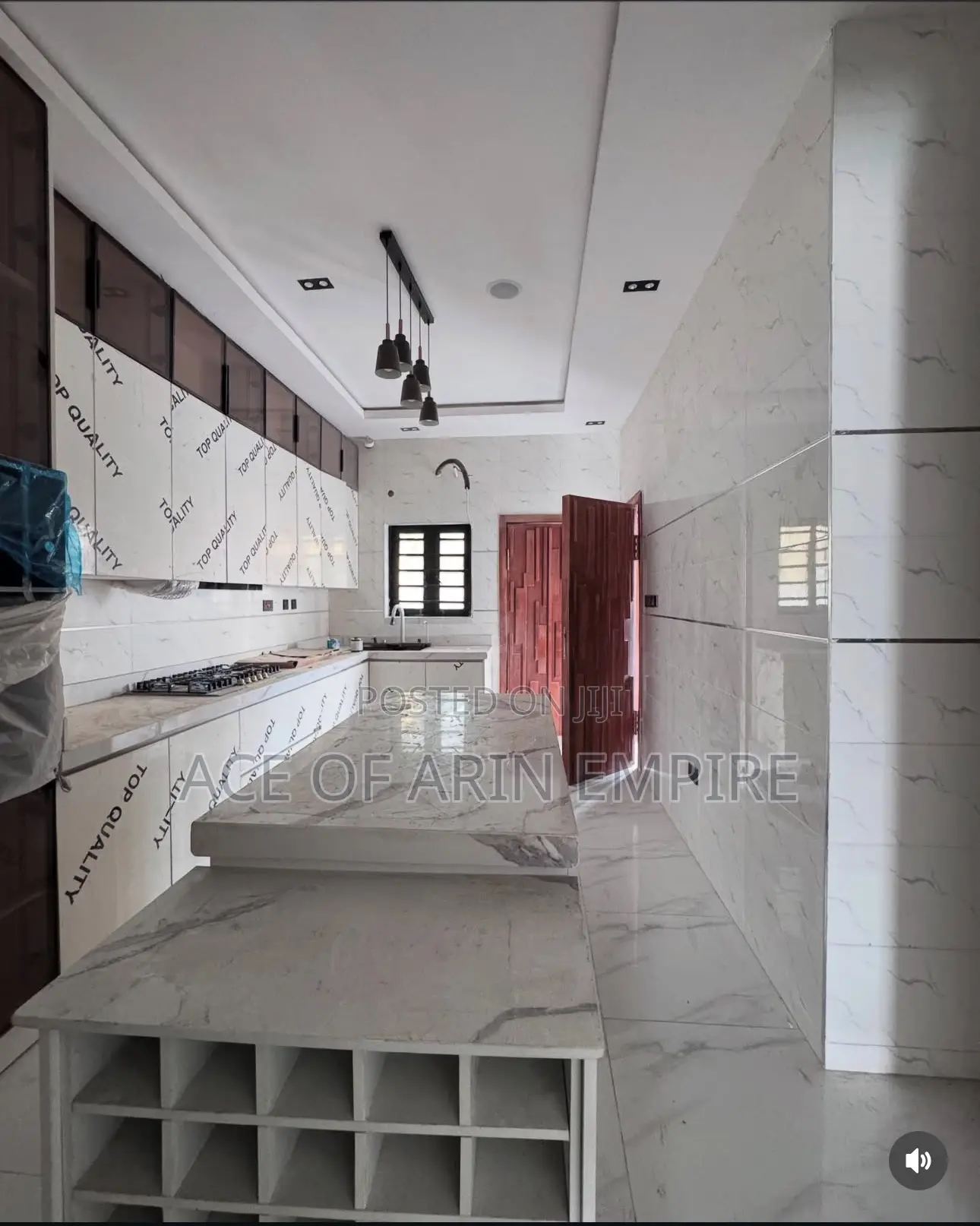 5bdrm Duplex in Ikota for sale in Ikota