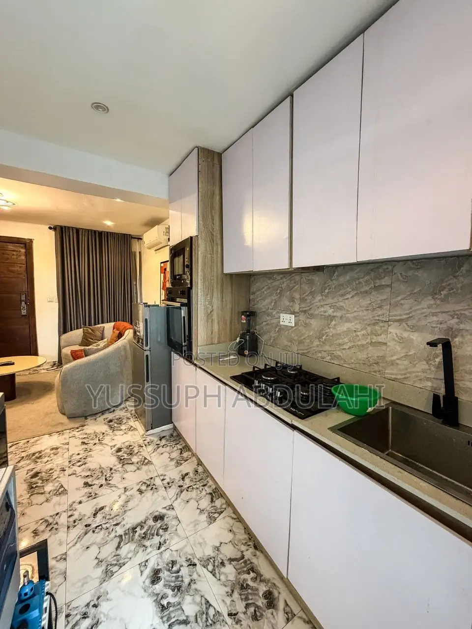 Furnished 1bdrm Apartment in Chevron for sale in Chevron