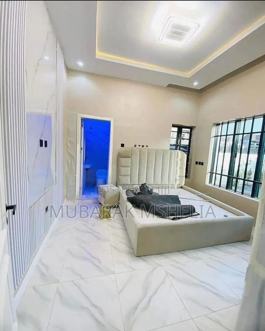 8bdrm Duplex in Asokoro for sale in Asokoro