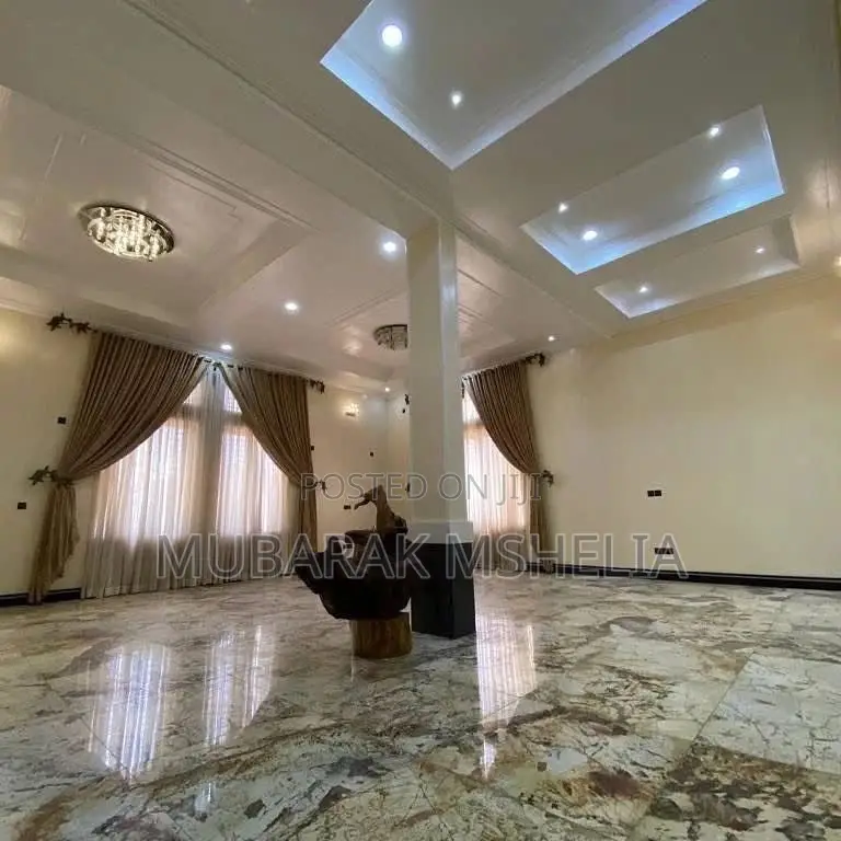 8bdrm Mansion in Guzape District for sale in Guzape District