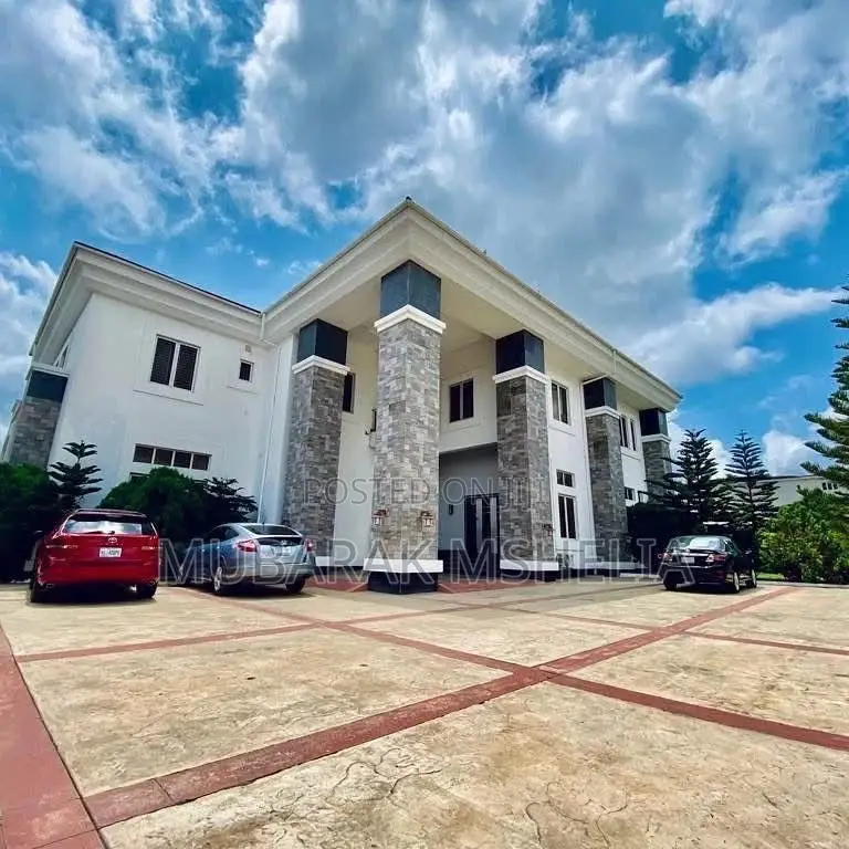 8bdrm Mansion in Guzape District for sale in Guzape District