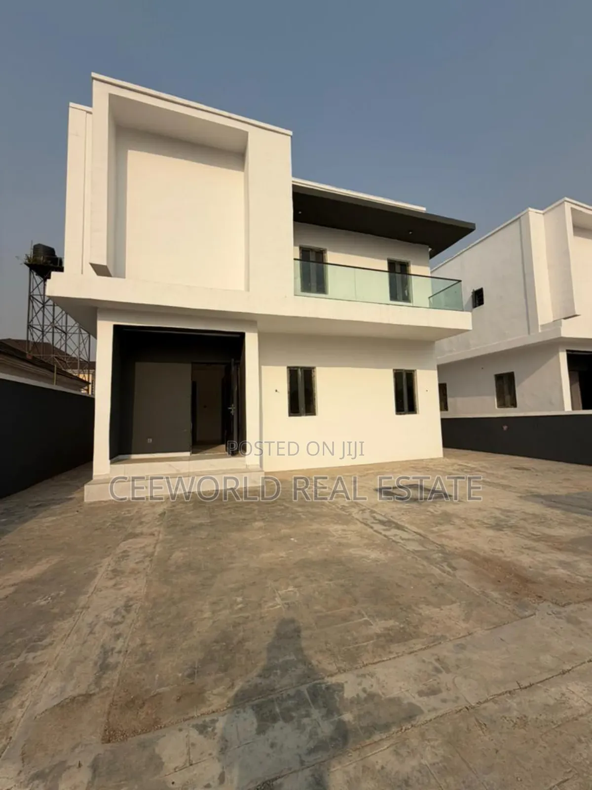5bdrm Duplex in Aerodrome Gra, Samonda for sale in Samonda