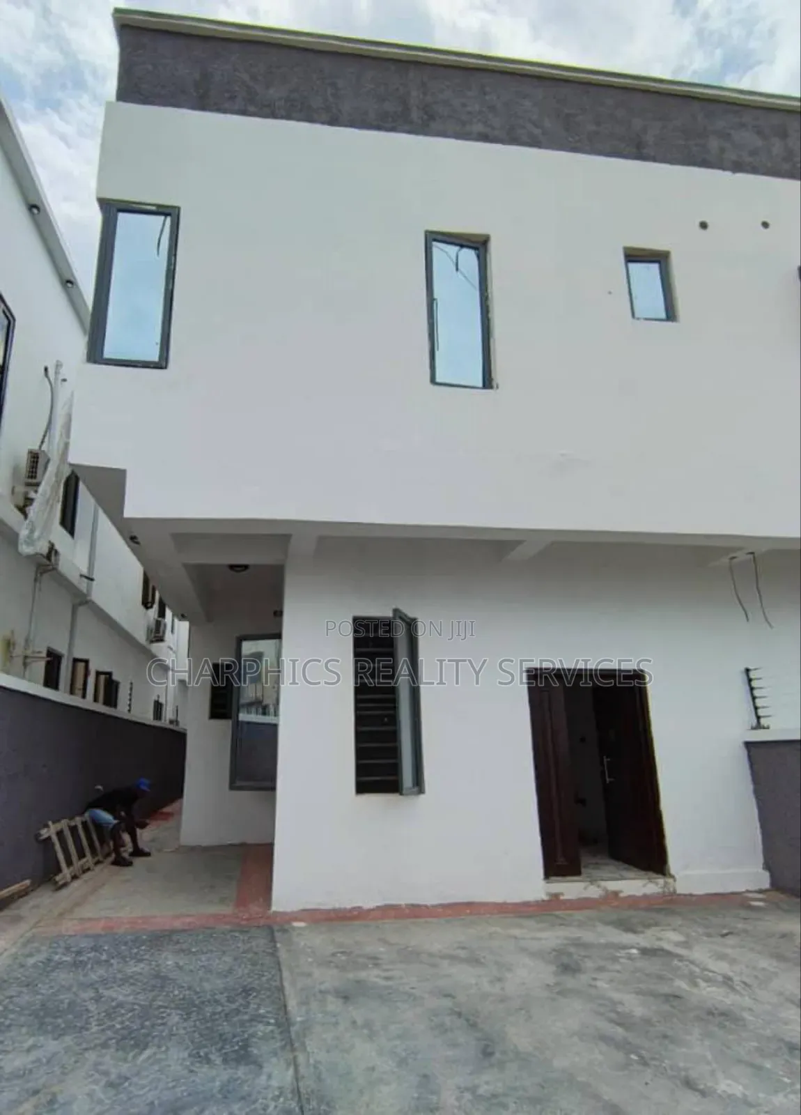 4bdrm Duplex in Ologolo for rent in Ologolo