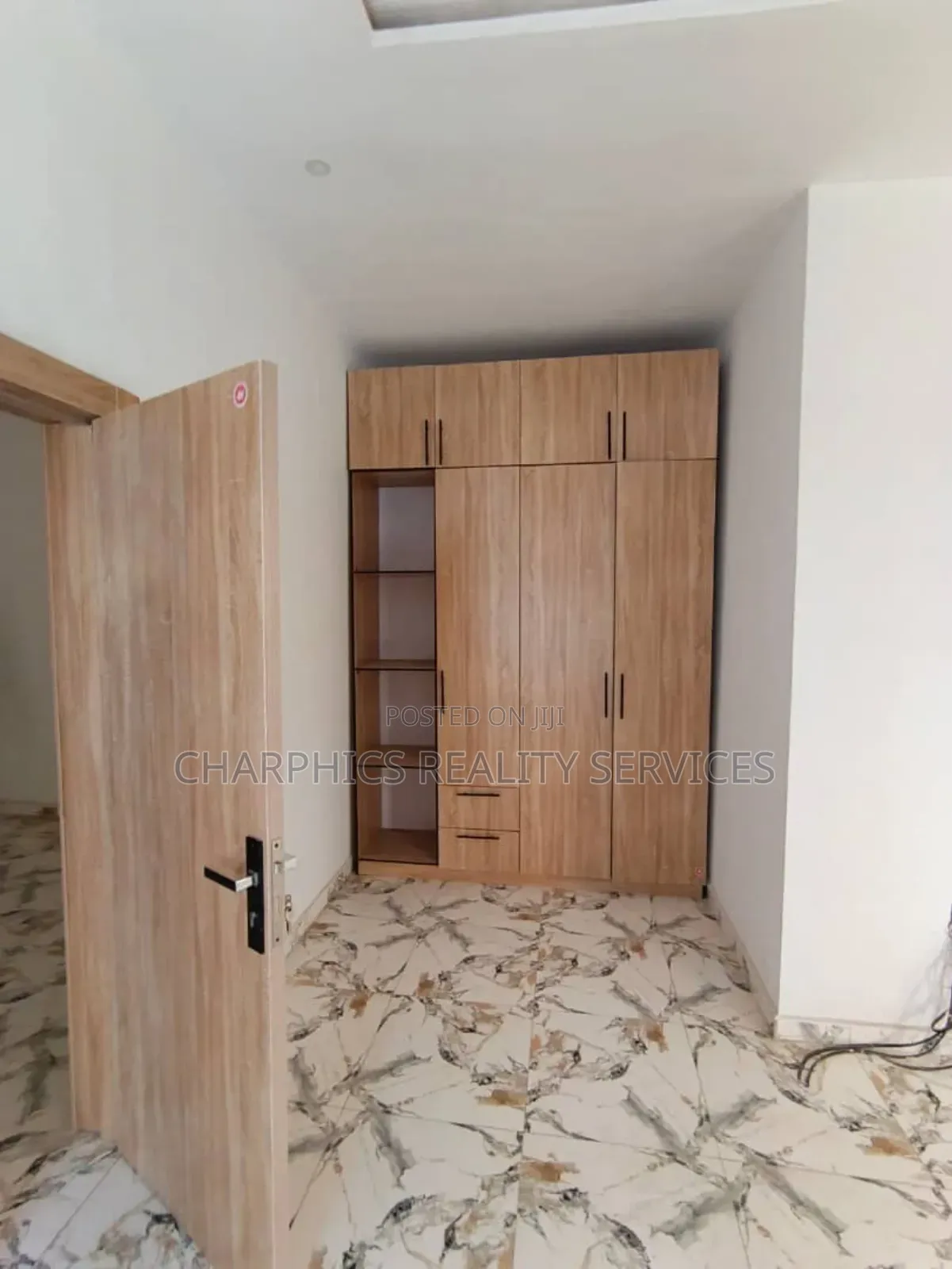 4bdrm Duplex in Ologolo for rent in Ologolo