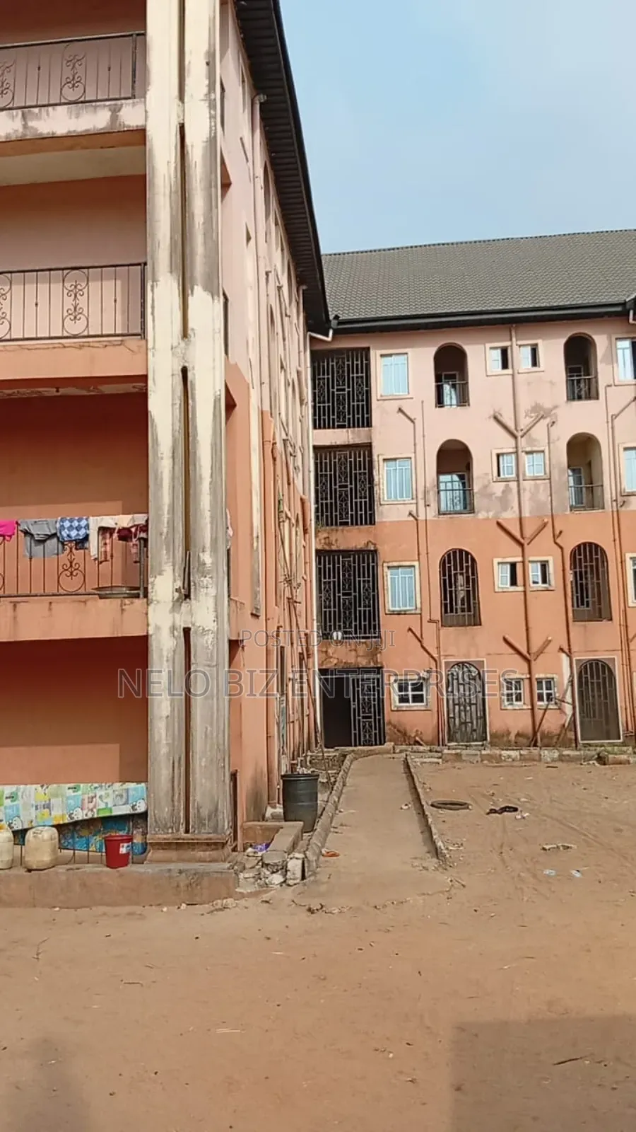 20bdrm Apartment in Owerri for sale in Owerri