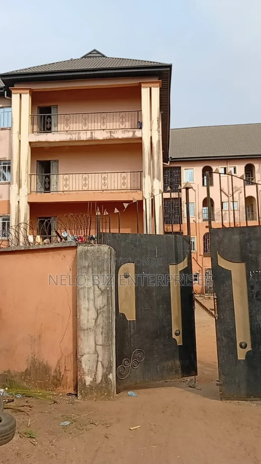 20bdrm Apartment in Owerri for sale in Owerri