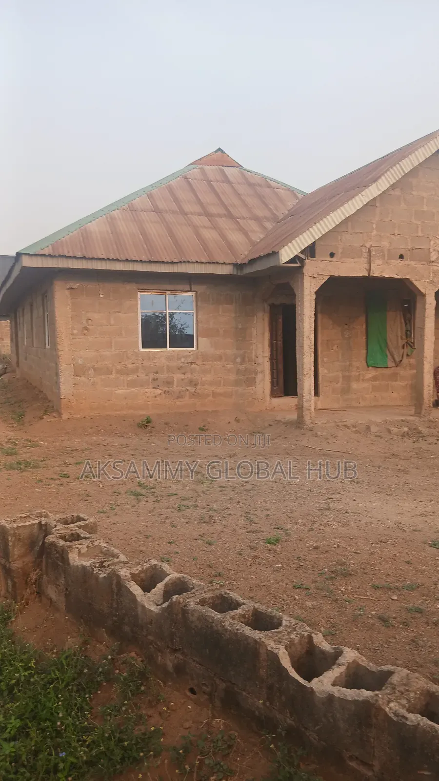 10bdrm Bungalow in Ajia, Ibadan for sale in Ibadan
