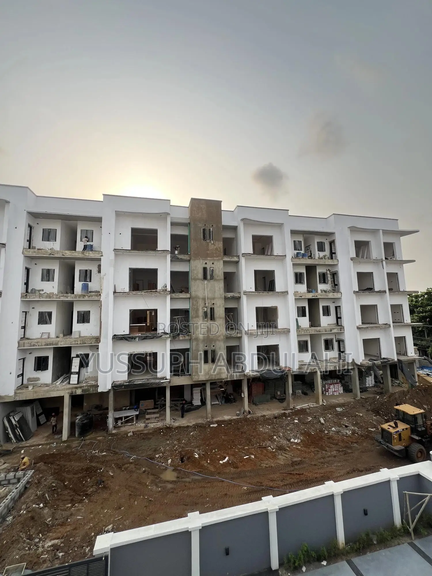 3bdrm Block of Flats in Ikeja Gra for sale in Ikeja GRA