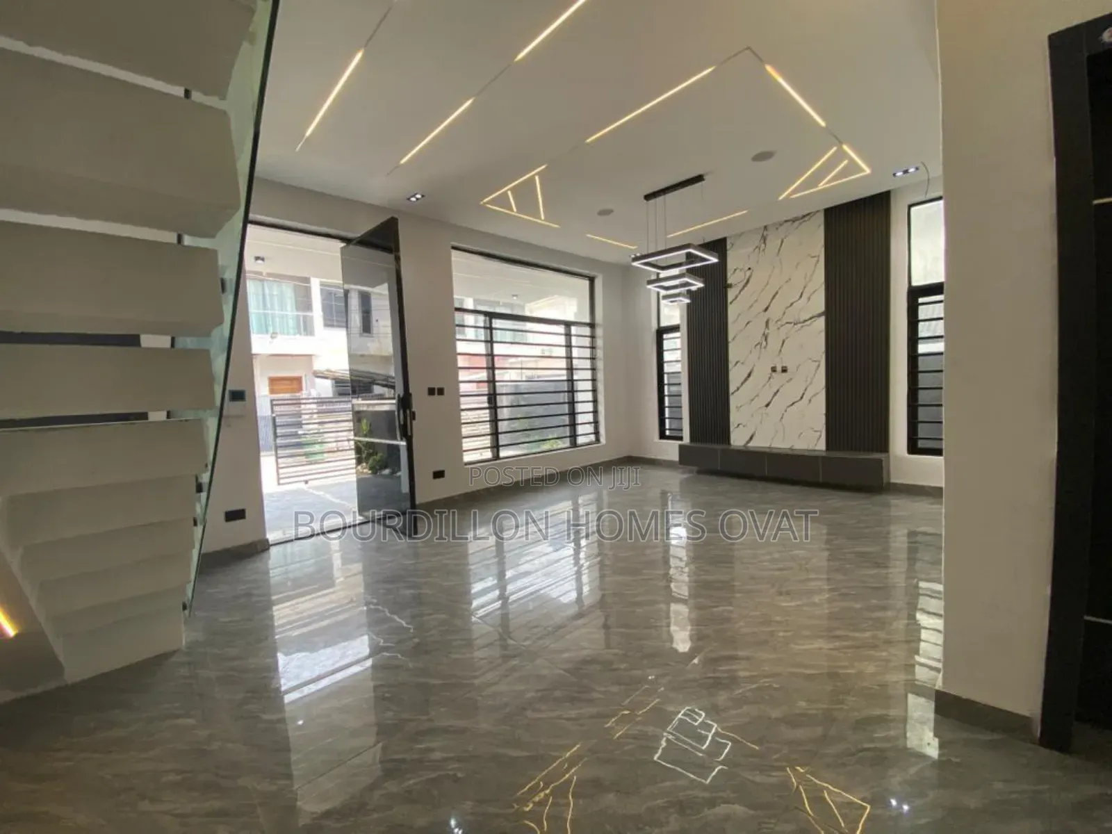 5bdrm Duplex in Ikota Lagos State for sale in Ikota