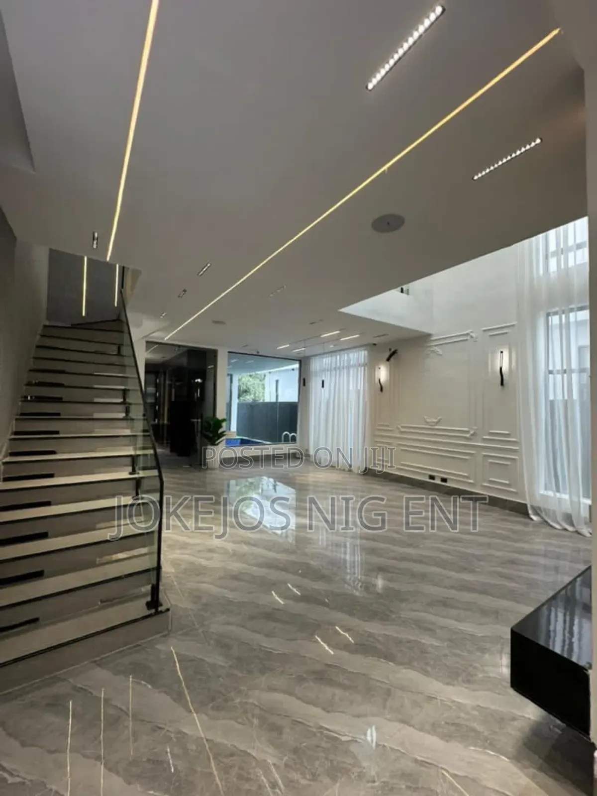 5bdrm Duplex in Chevron Drive Lekki for sale in Chevron