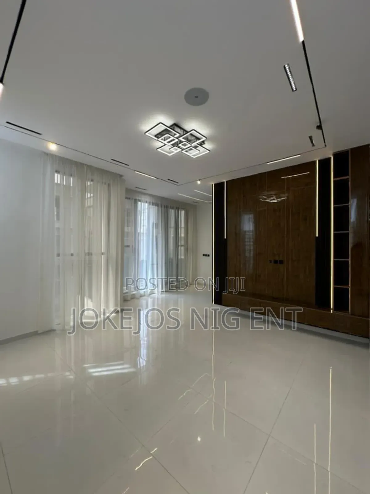 5bdrm Duplex in Chevron Drive Lekki for sale in Chevron