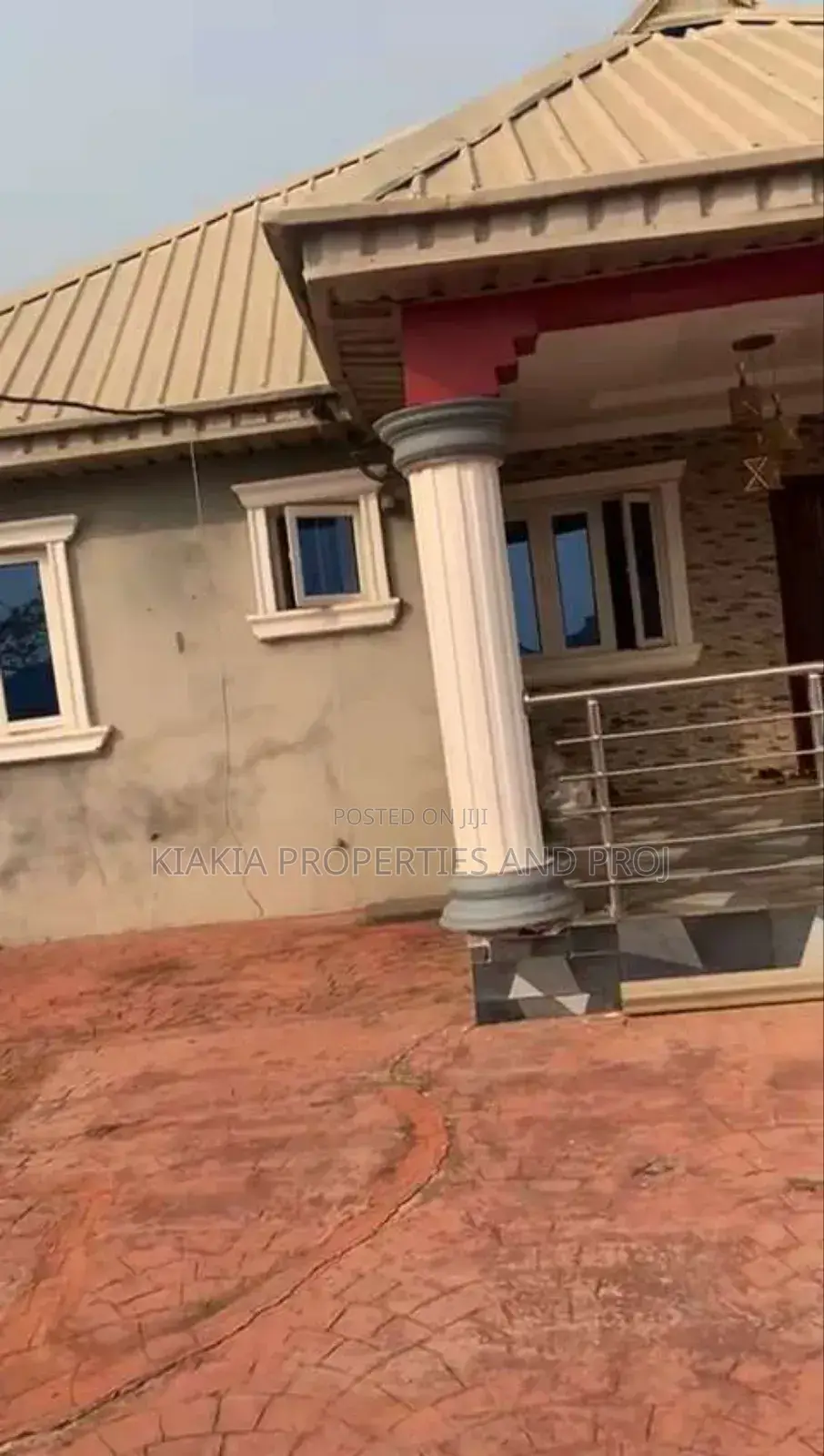 4bdrm Bungalow in Adeleye Estate, Iwo Road for sale in Iwo Road