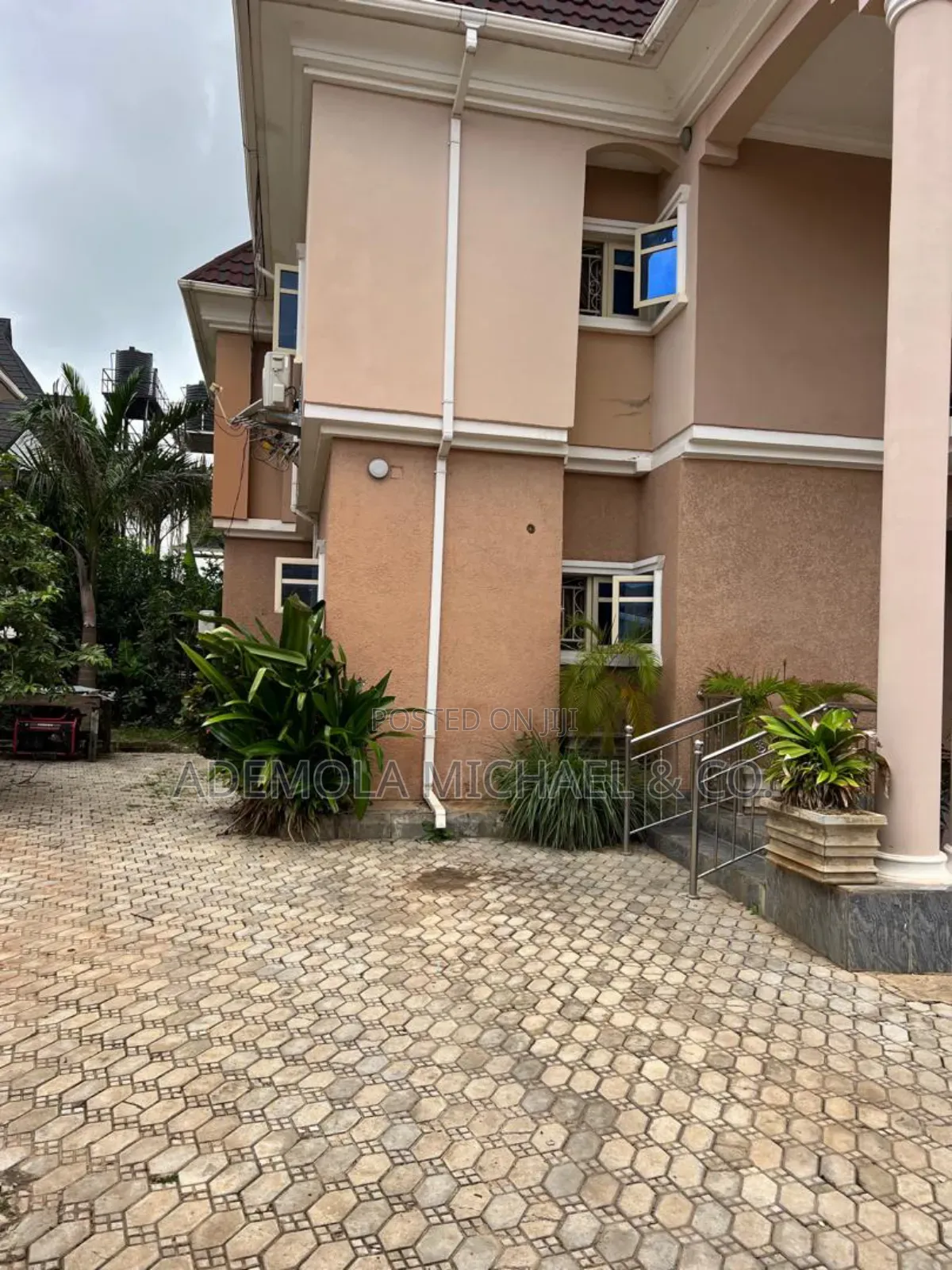 5bdrm Duplex in Ipent 7 Estate for sale in Gwarinpa