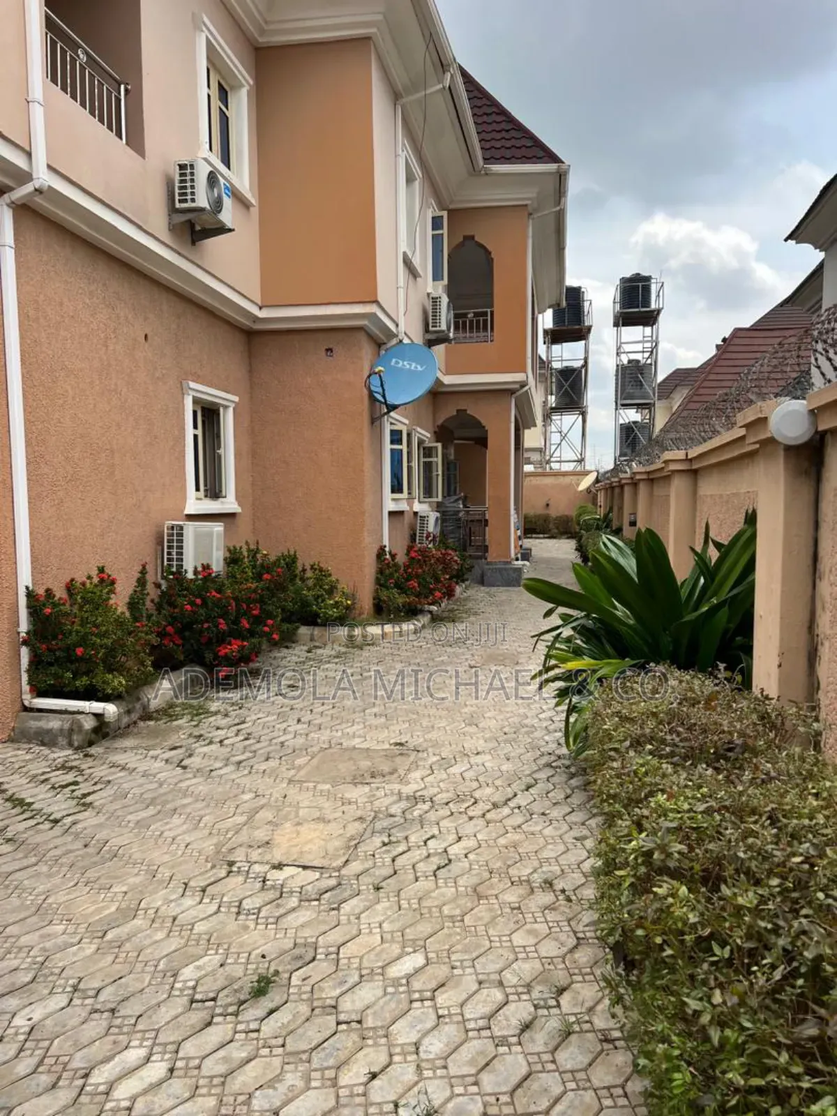 5bdrm Duplex in Ipent 7 Estate for sale in Gwarinpa