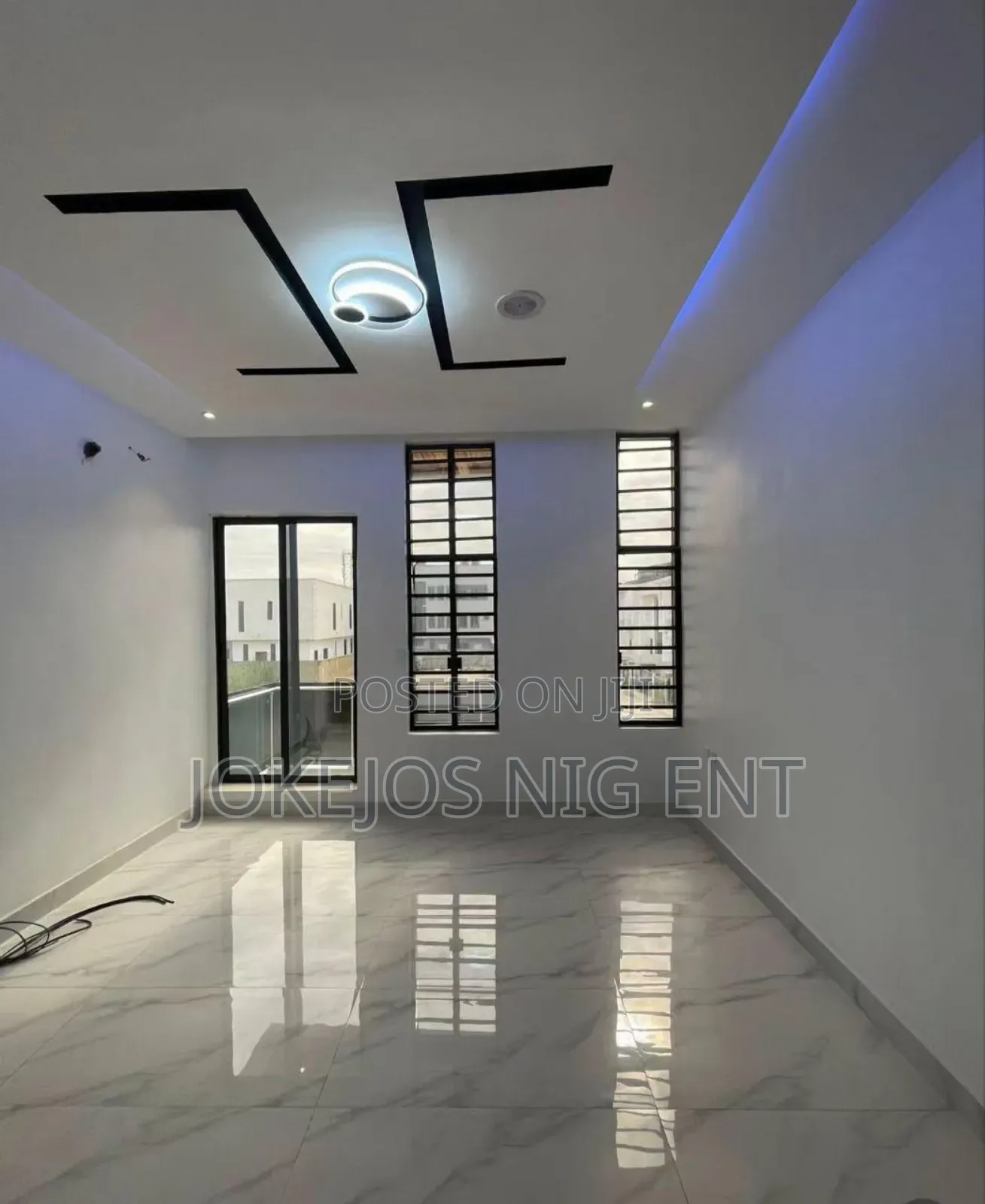 4bdrm Duplex in Chevron Drive for sale in Chevron