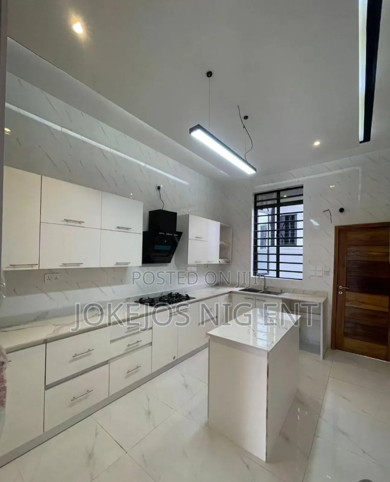4bdrm Duplex in Chevron Drive for sale in Chevron