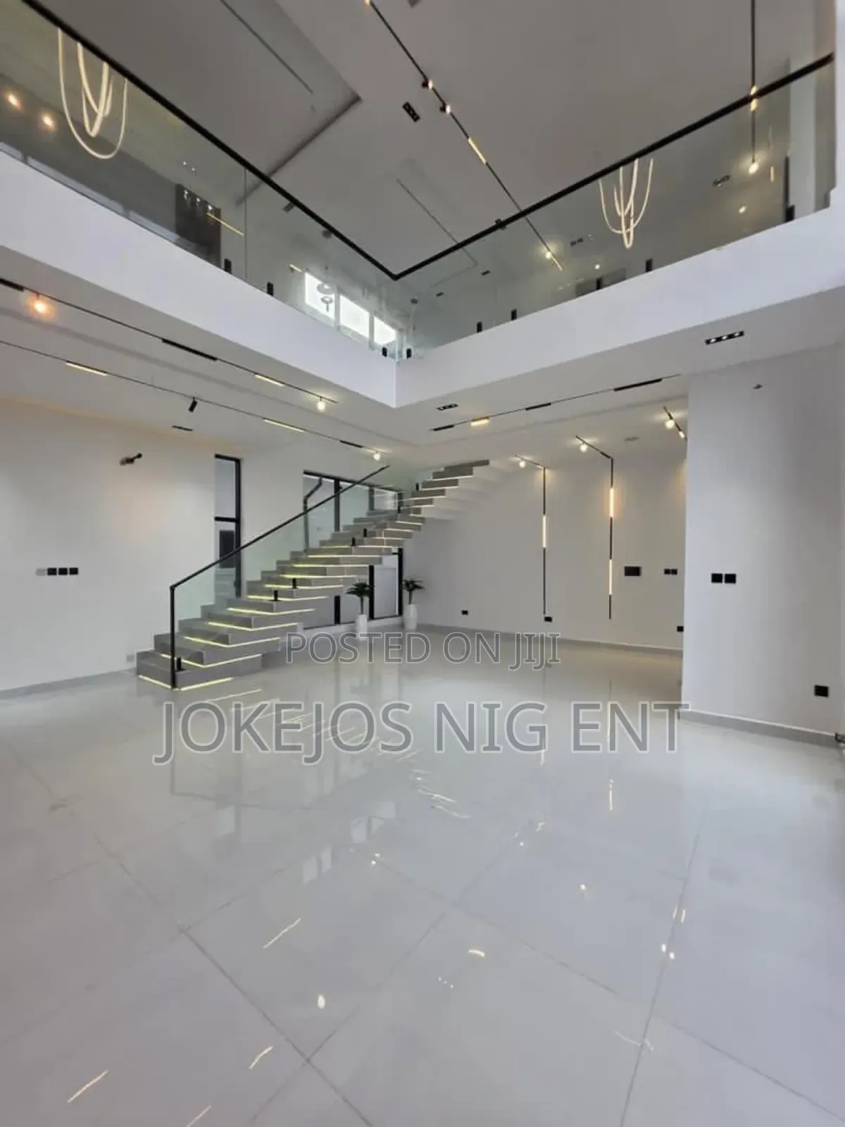 5bdrm Duplex in Chevron Drive Lekki for sale in Chevron