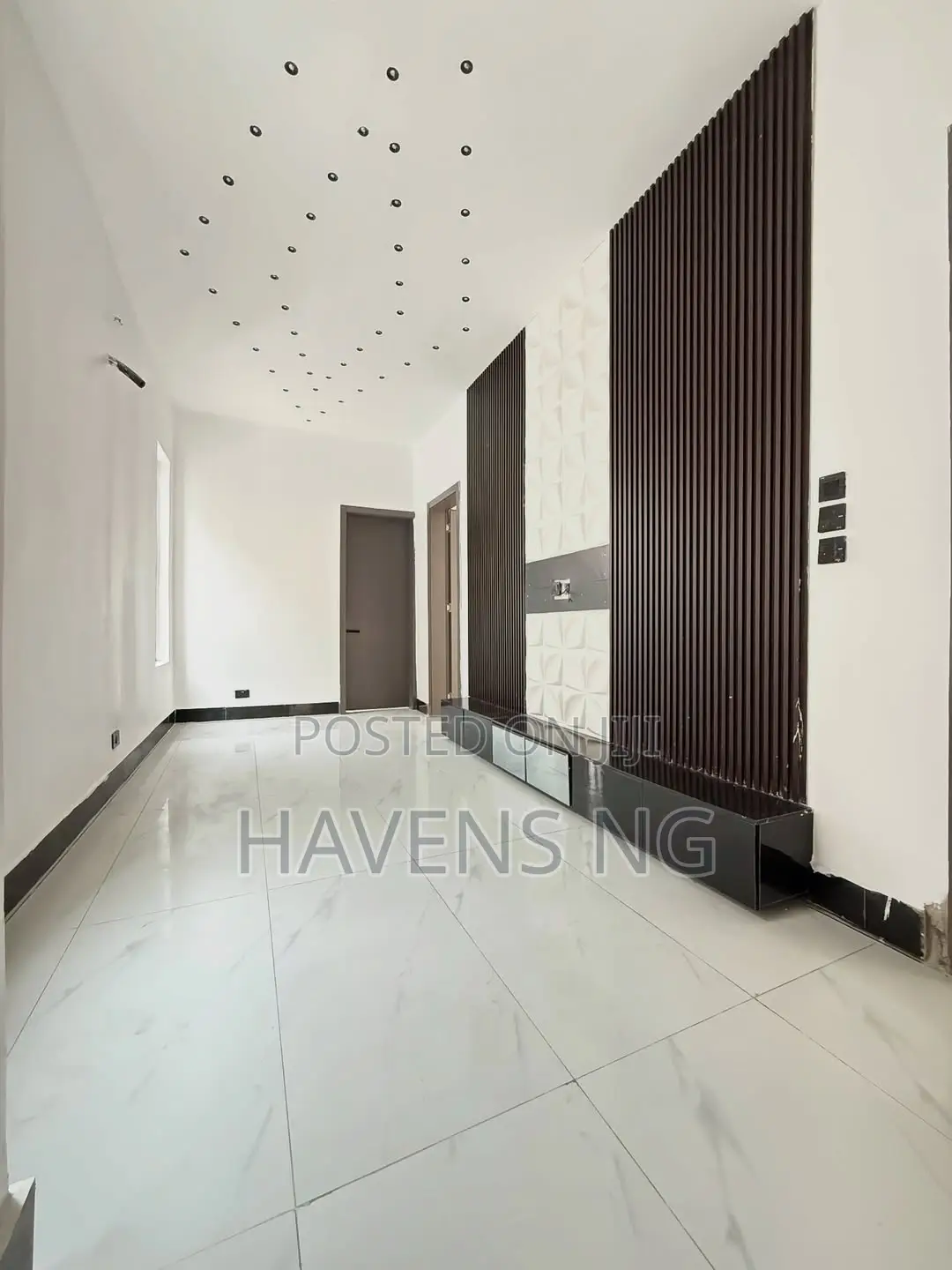 5bdrm Duplex in Sangotedo for sale in Sangotedo