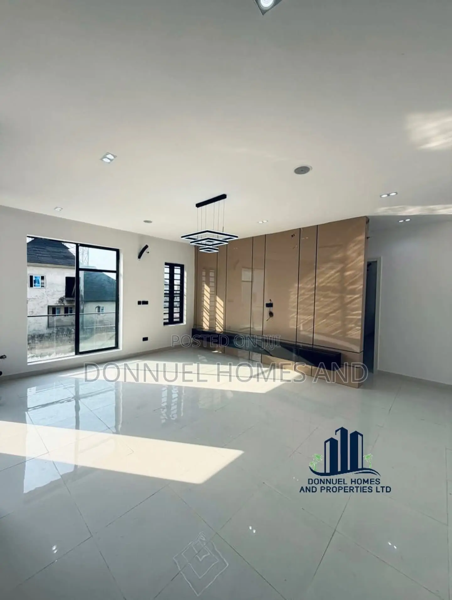 2bdrm Apartment in Lekki for sale in Lekki