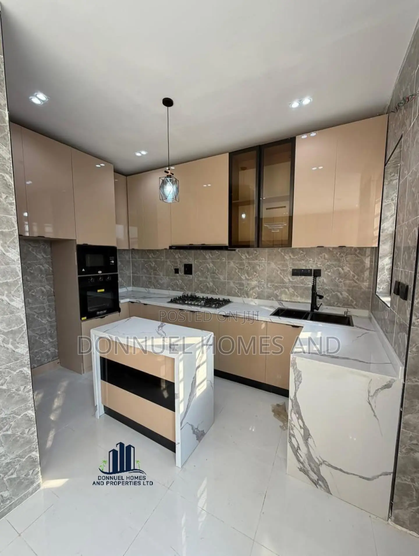 2bdrm Apartment in Lekki for sale in Lekki