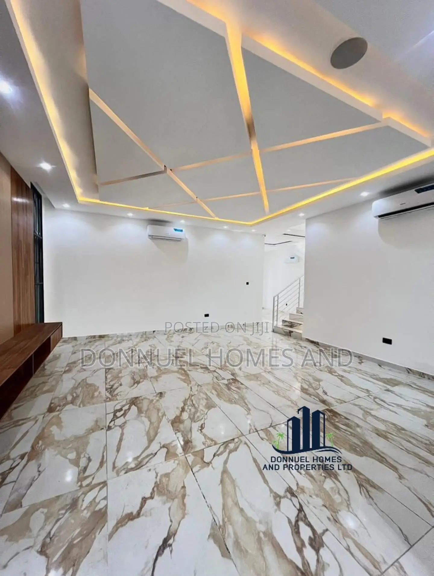 5bdrm Duplex in Lekki for sale in Lekki