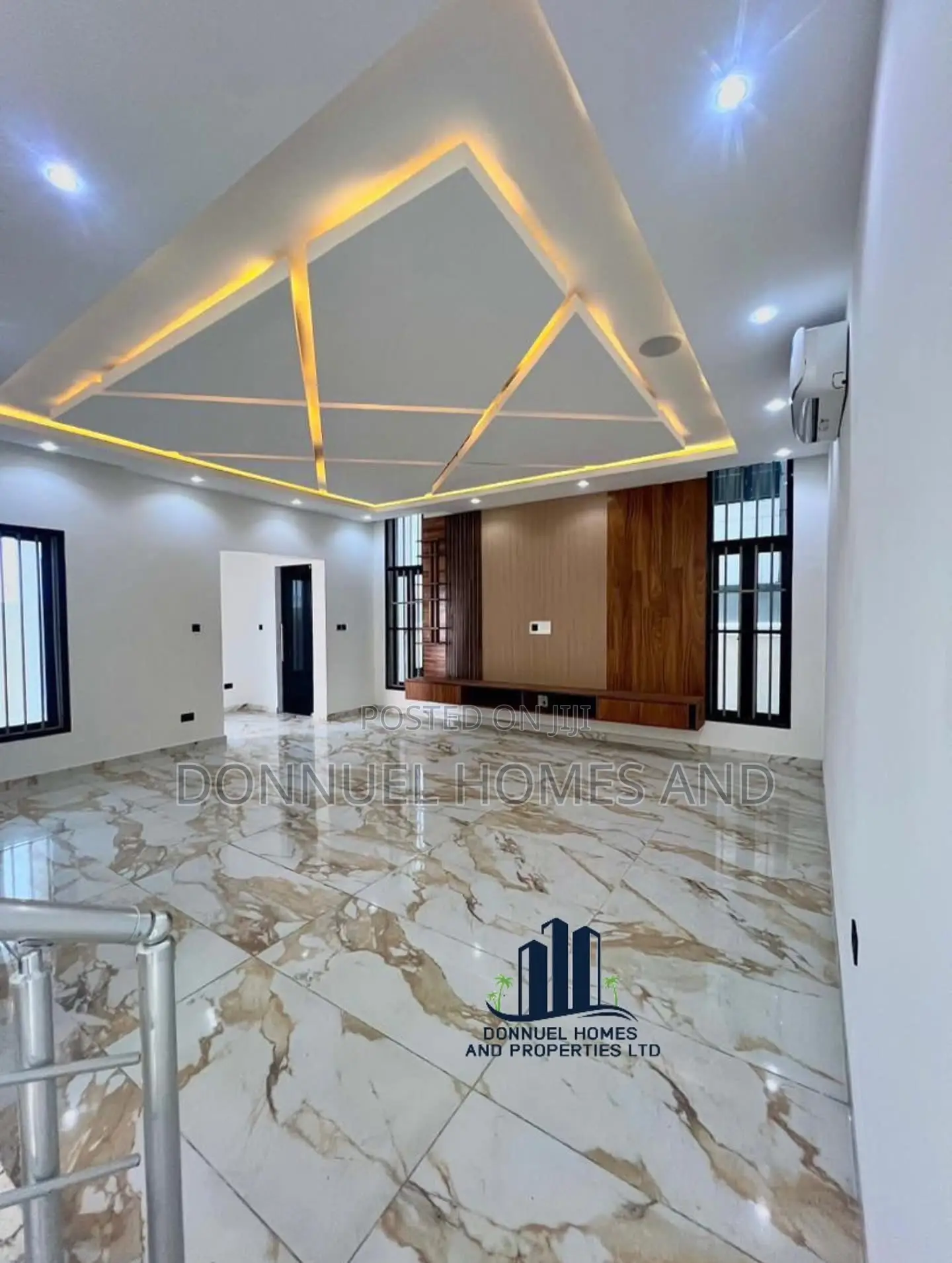 5bdrm Duplex in Lekki for sale in Lekki