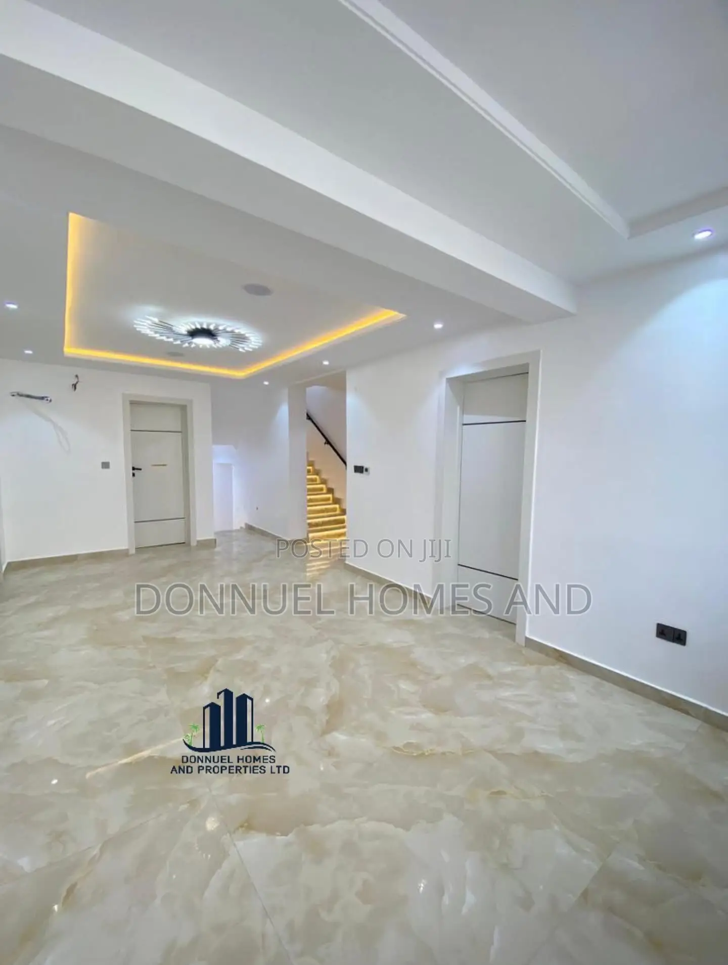 5bdrm Duplex in Lekki for sale in Lekki