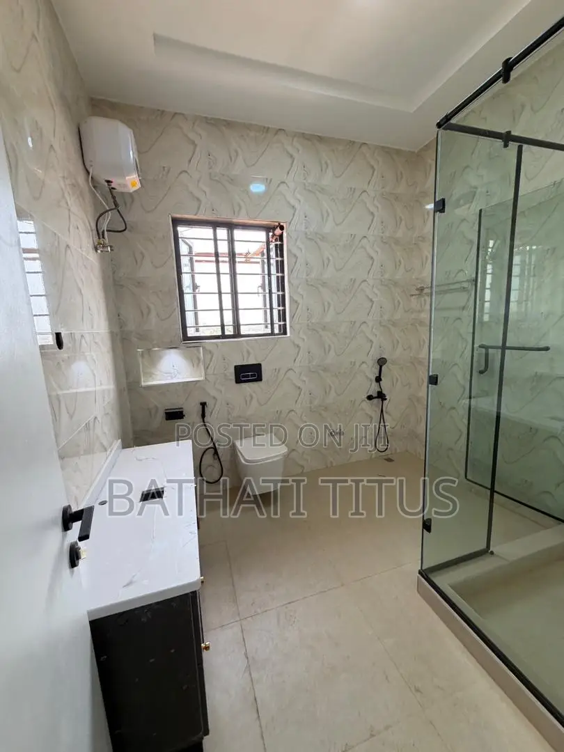 4bdrm Duplex in Kado for sale in Kado