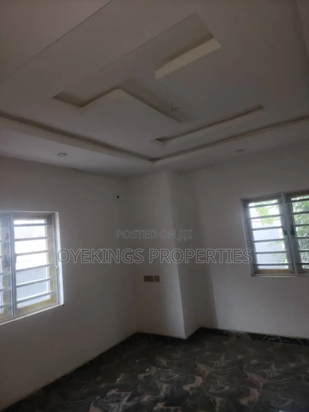 4bdrm Bungalow in Ayegore, Akala Express for sale in Akala Express