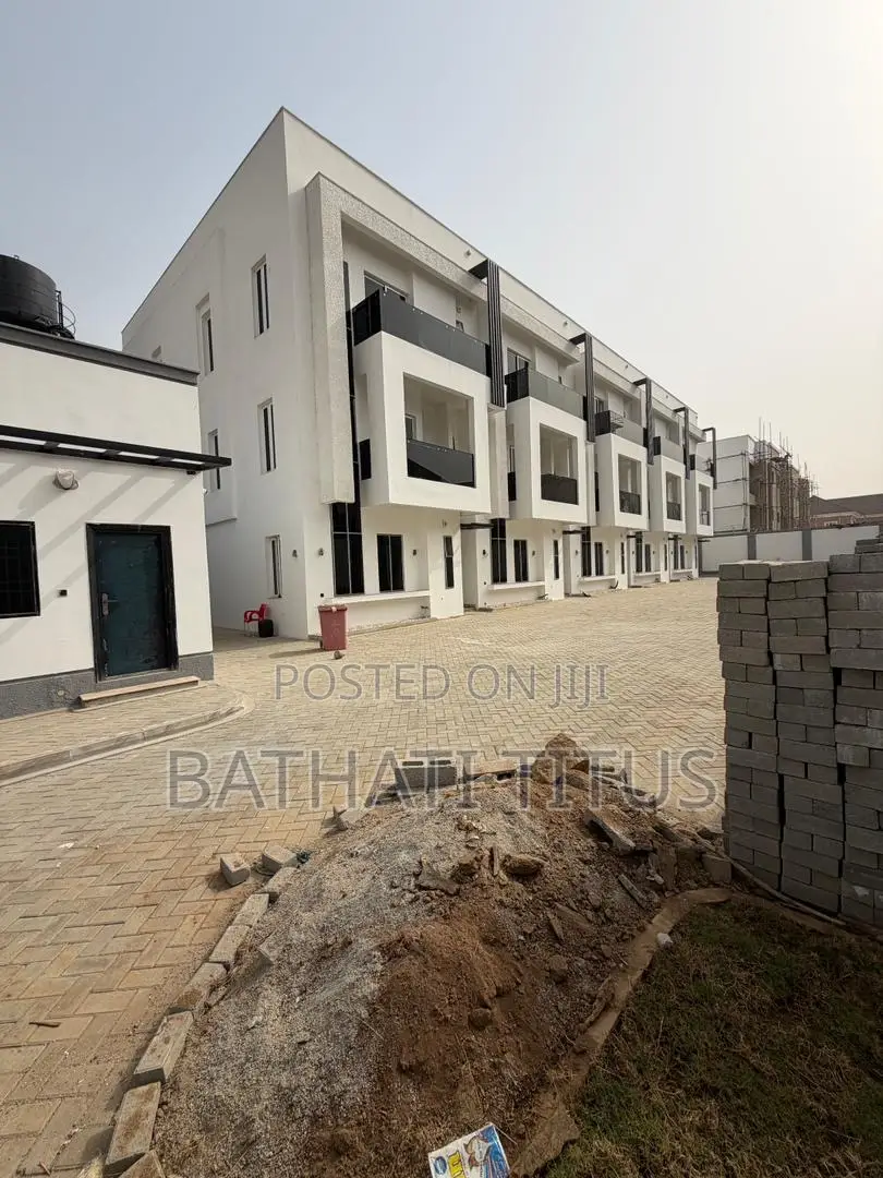 4bdrm Duplex in Jahi for sale in Jahi