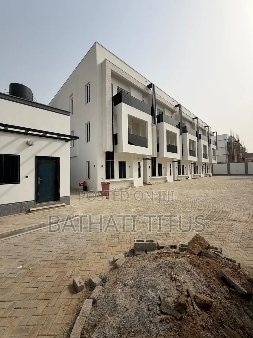 4bdrm Duplex in Jahi for sale in Jahi